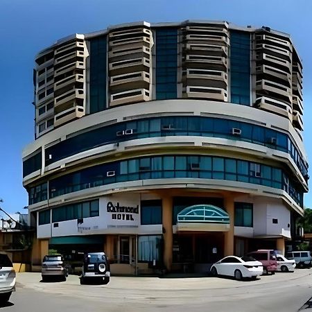 Richmond Plaza Hotel Tabok Bagian luar foto