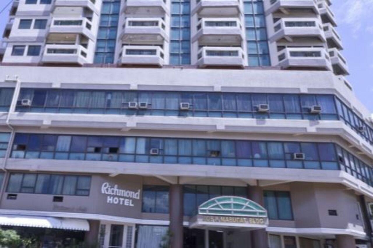 Richmond Plaza Hotel Tabok Bagian luar foto