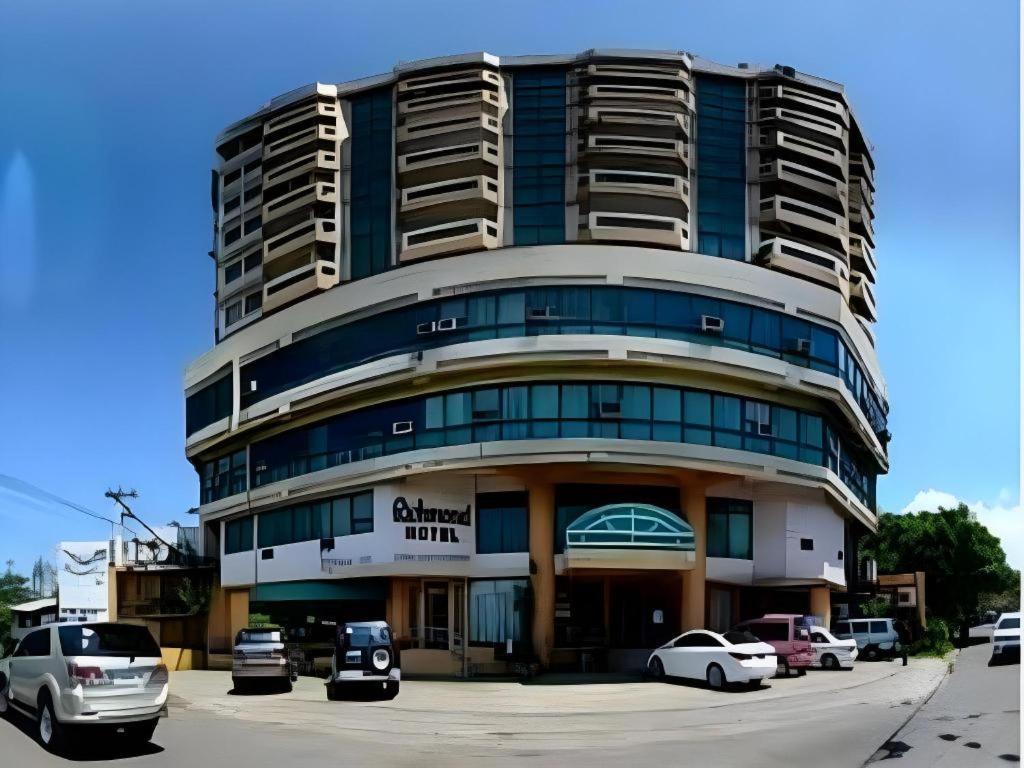 Richmond Plaza Hotel Tabok Bagian luar foto