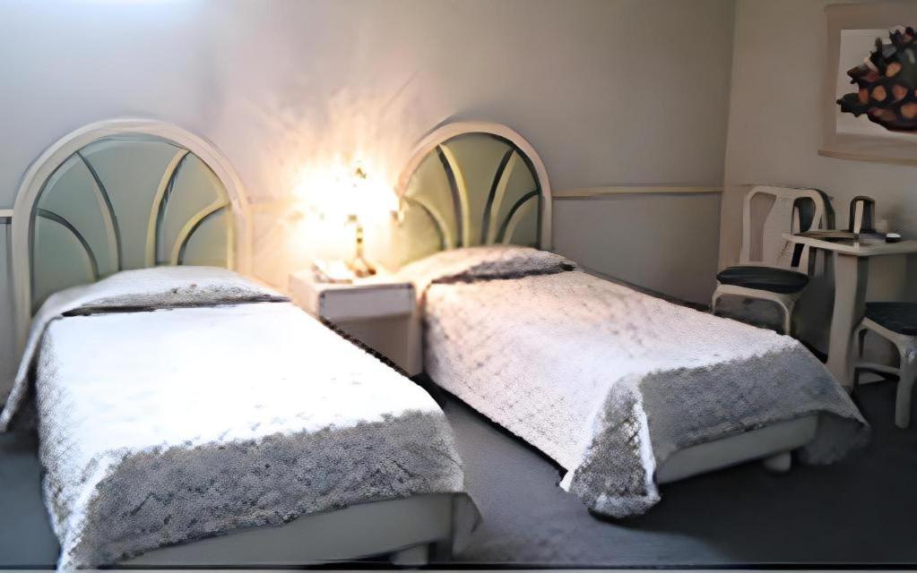 Richmond Plaza Hotel Tabok Bagian luar foto