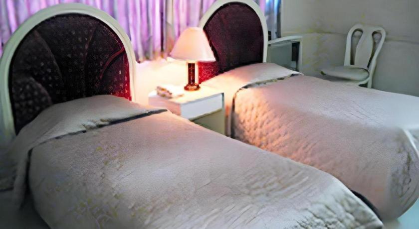 Richmond Plaza Hotel Tabok Bagian luar foto