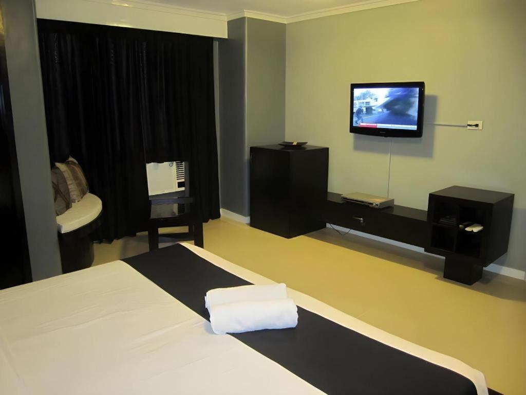 Richmond Plaza Hotel Tabok Bagian luar foto