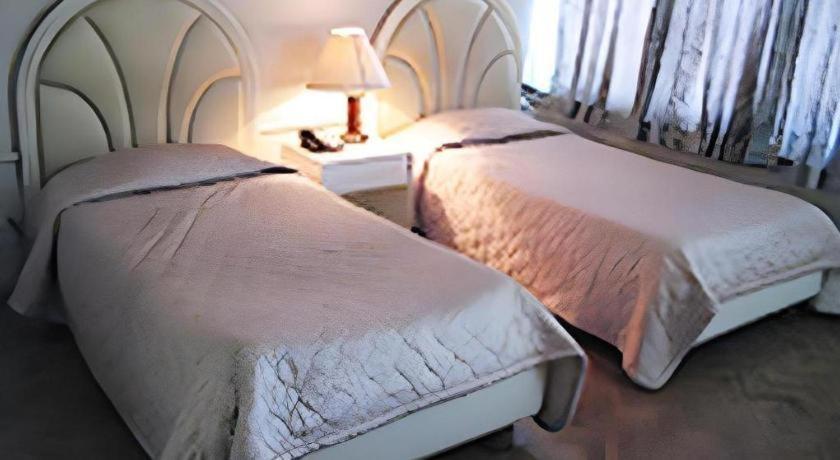 Richmond Plaza Hotel Tabok Bagian luar foto