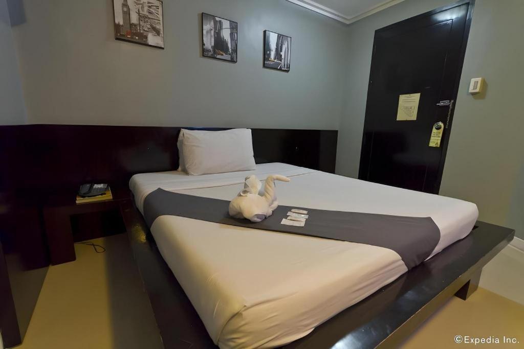 Richmond Plaza Hotel Tabok Bagian luar foto