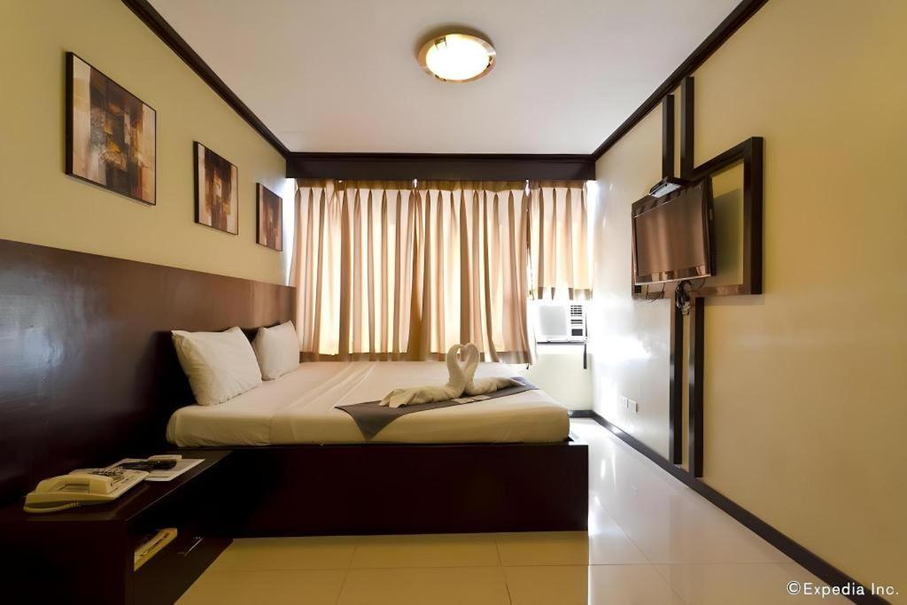 Richmond Plaza Hotel Tabok Bagian luar foto